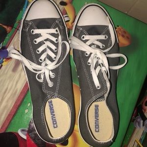 Men’s Converse size 10